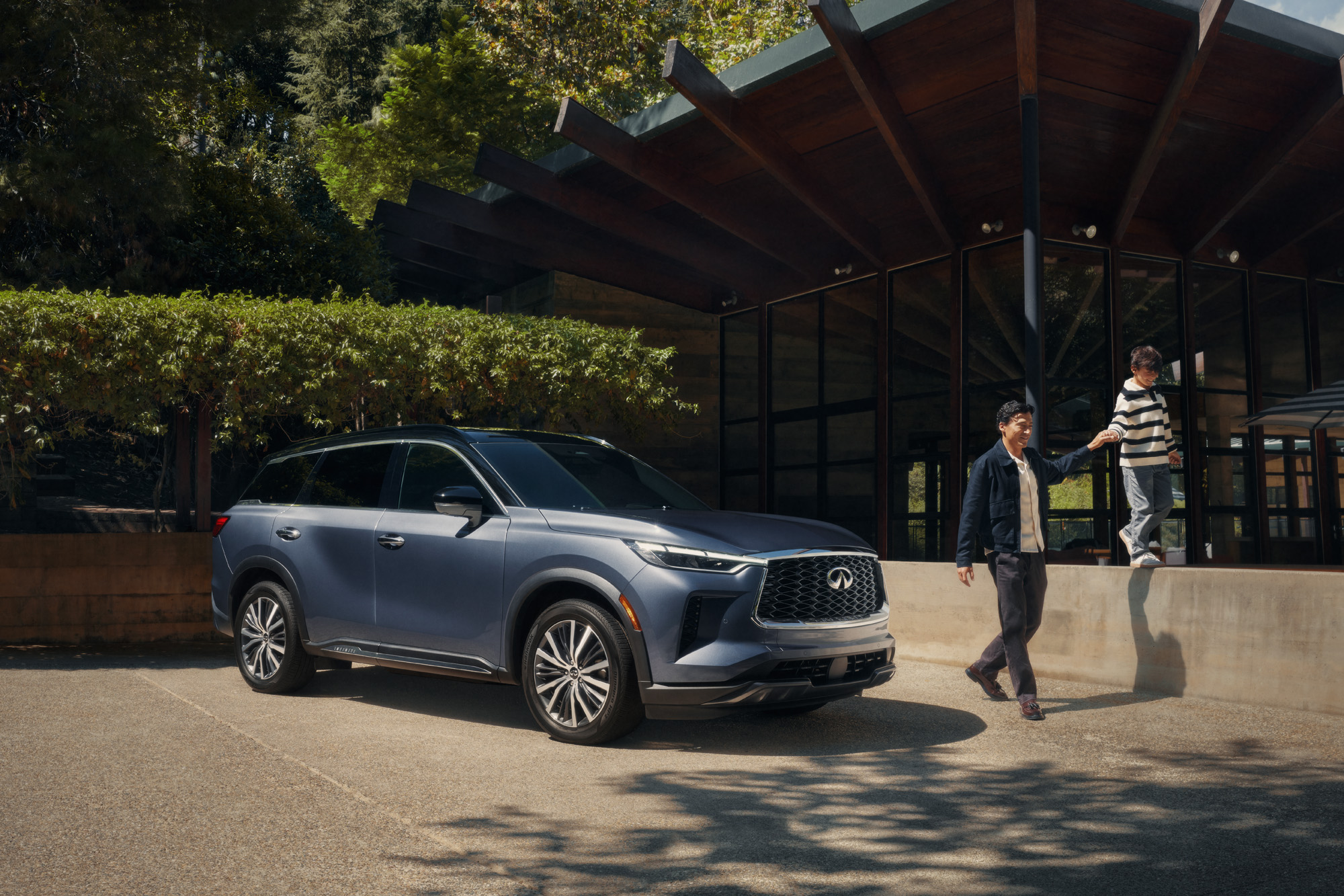 daniel_pelka_infiniti_xq60_03